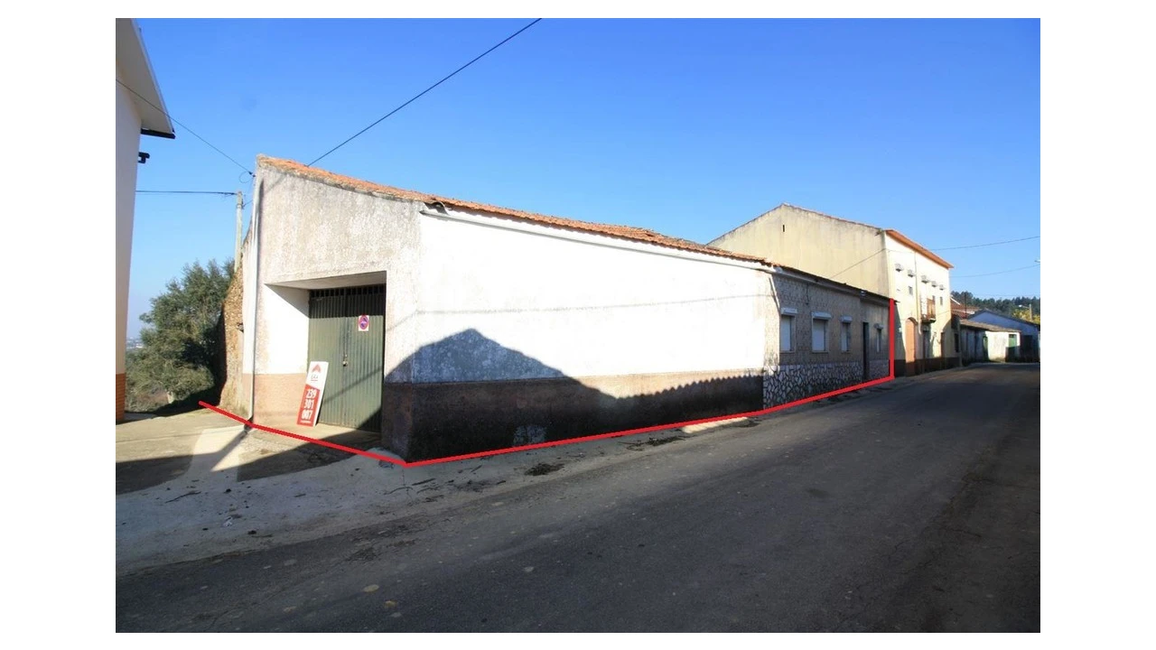 Moradia T3 para Venda em Friúmes e Paradela Foto 10