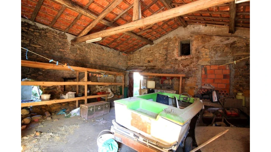 Moradia T3 para Venda em Friúmes e Paradela Foto 2