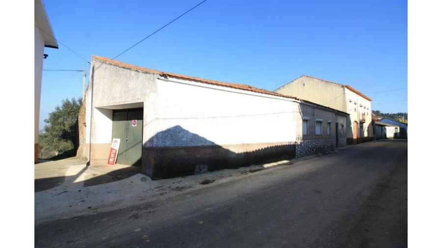 Moradia T3 para Venda em Friúmes e Paradela Foto 7