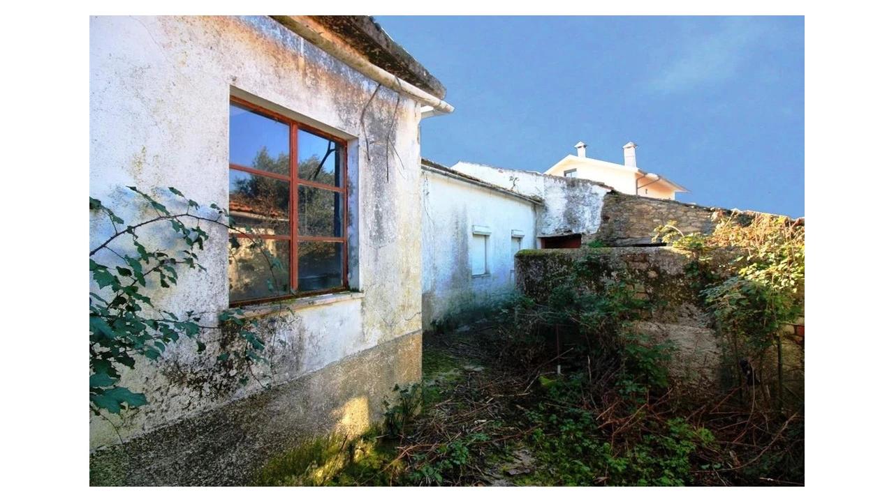 Moradia T3 para Venda em Friúmes e Paradela Foto 1