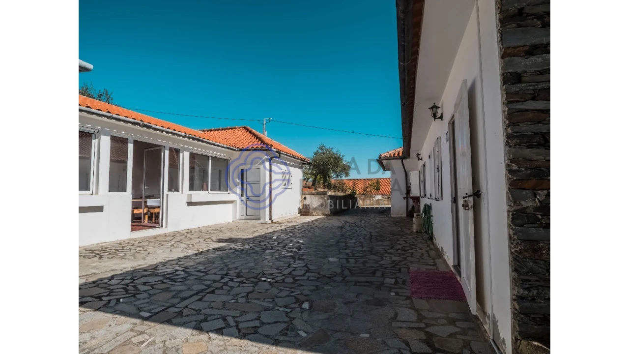 Quinta T5 para Venda em Meirinhos Foto 41