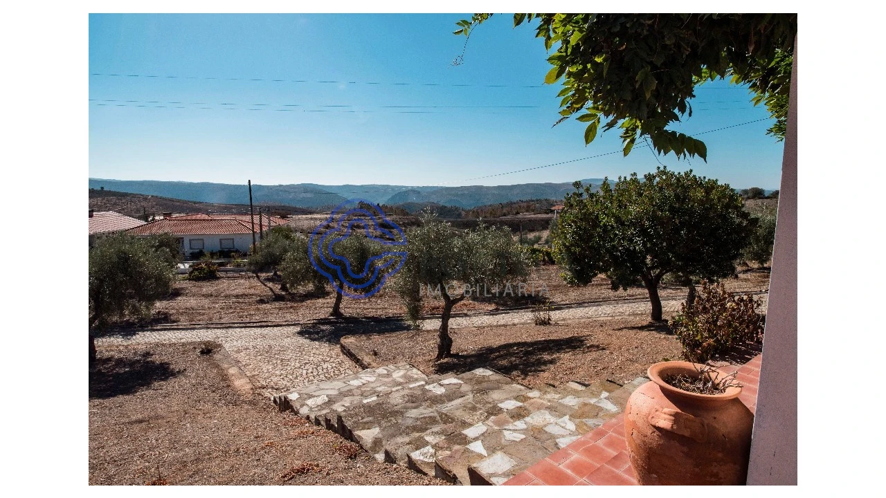 Quinta T5 para Venda em Meirinhos Foto 36