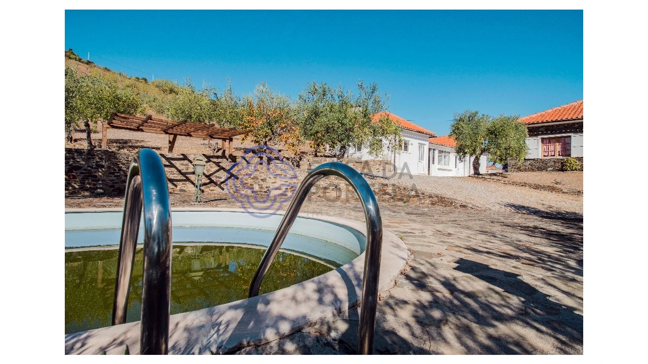 Quinta T5 para Venda em Meirinhos Foto 53