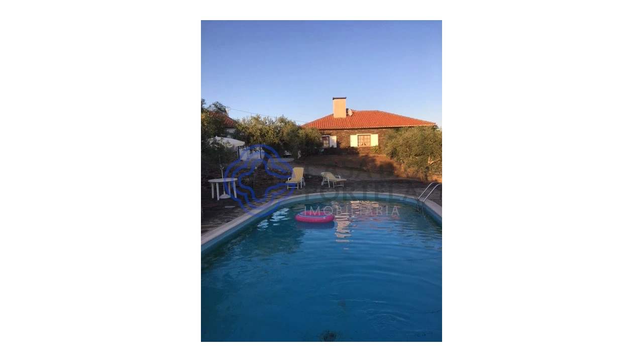 Quinta T5 para Venda em Meirinhos Foto 83