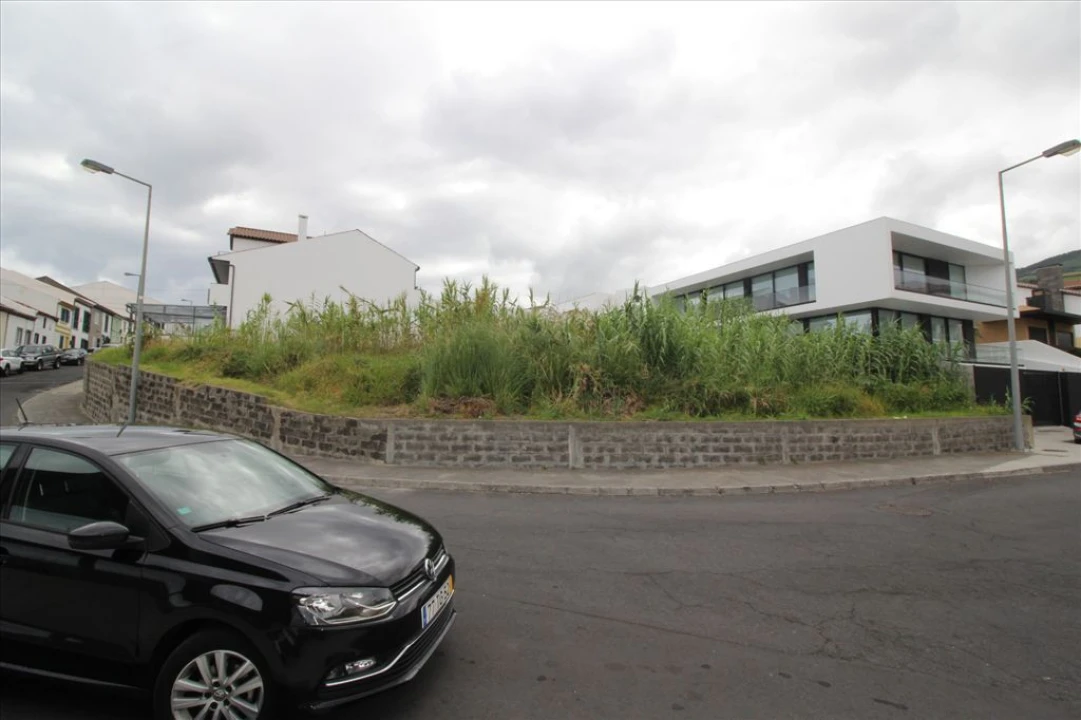 Terreno para Venda em Vila Franca do Campo (São Miguel) Foto 3