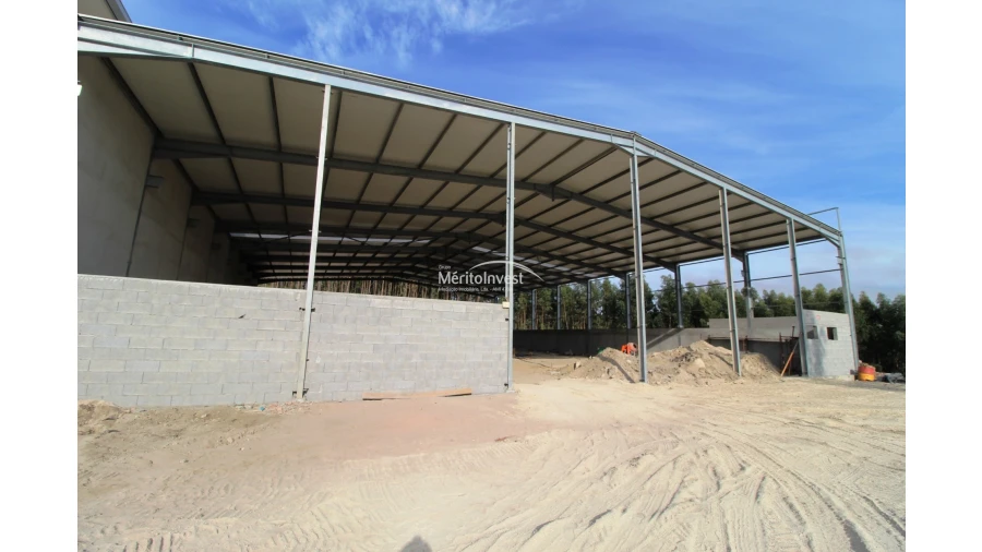 Armazém para Venda em Cruz Foto 4