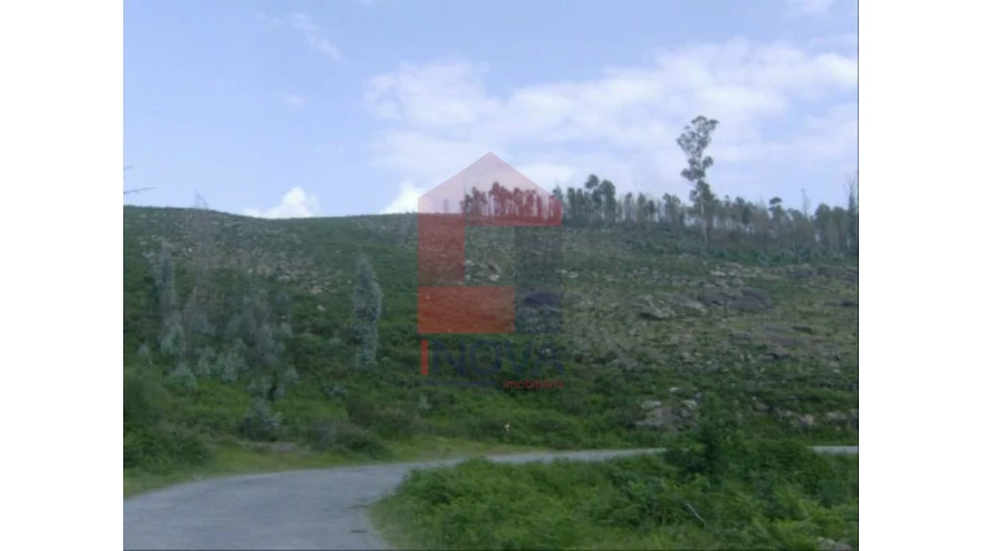 Terreno para Venda em Dossãos Foto 3