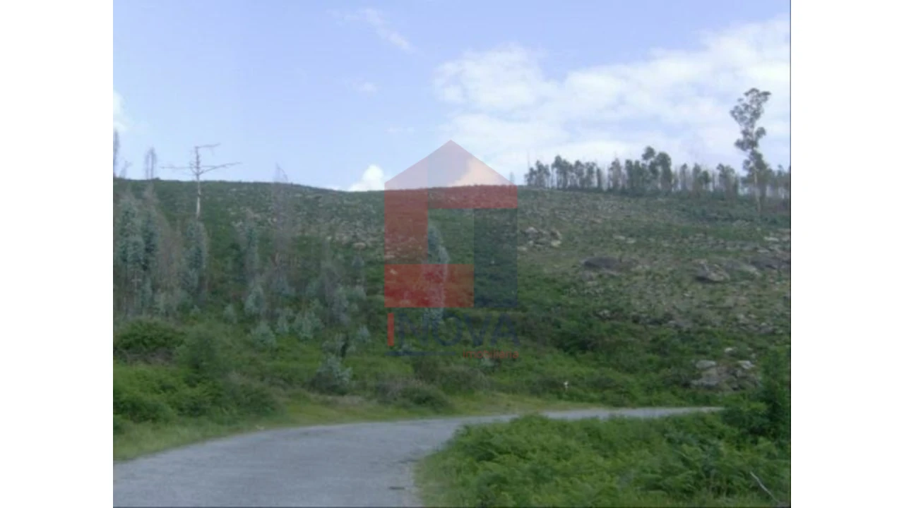 Terreno para Venda em Dossãos Foto 4