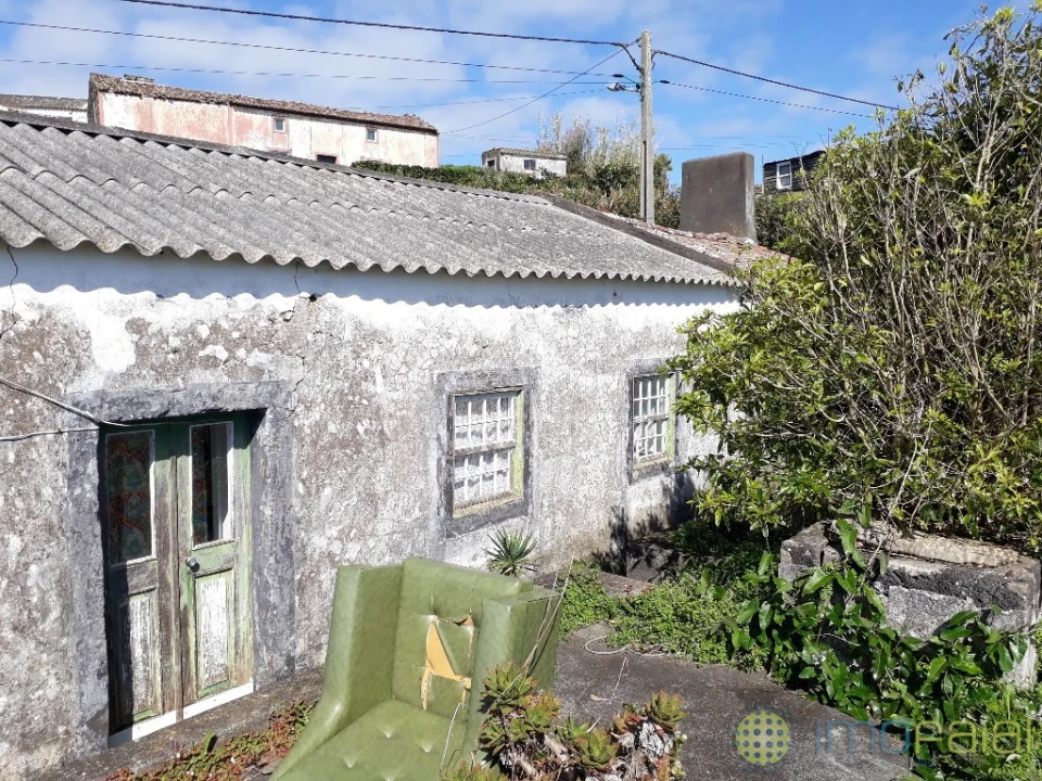 Moradia T2 para Venda em Feteira Foto 4