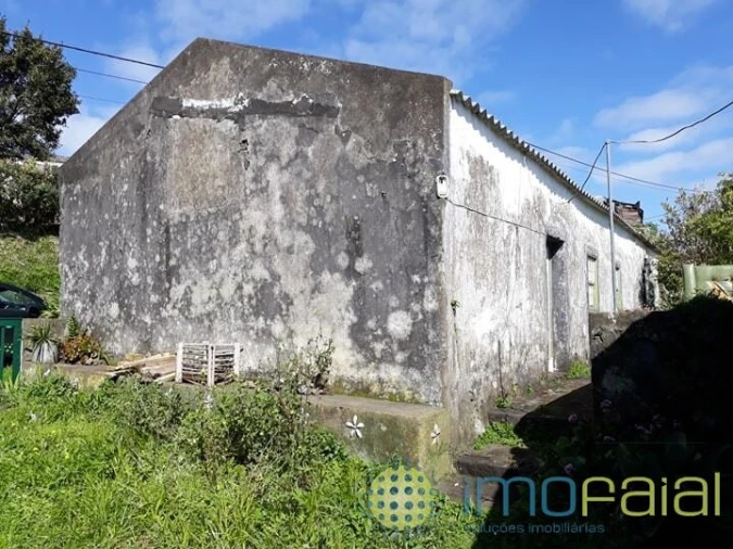 Moradia T2 para Venda em Feteira Foto 12