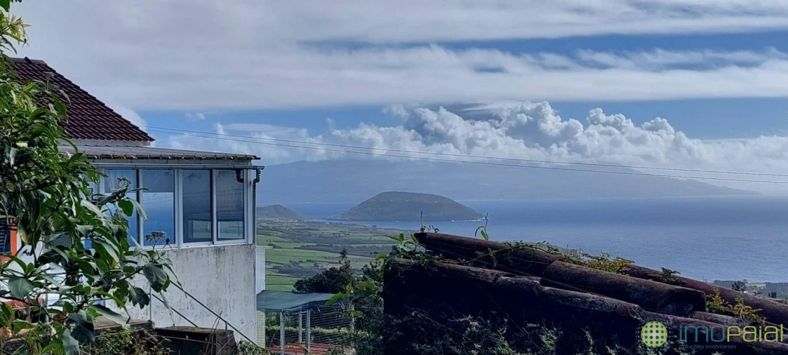 Moradia T2 para Venda em Feteira Foto 2