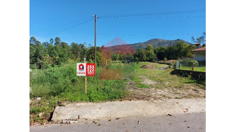 Terreno para Venda em Torre e Portela Foto 1