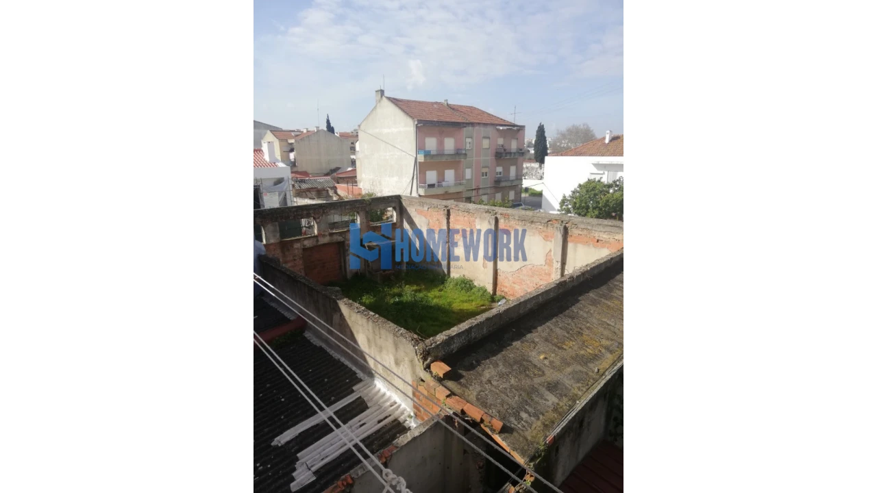 Terreno para Venda em Baixa da Banheira e Vale da Amoreira Foto 1