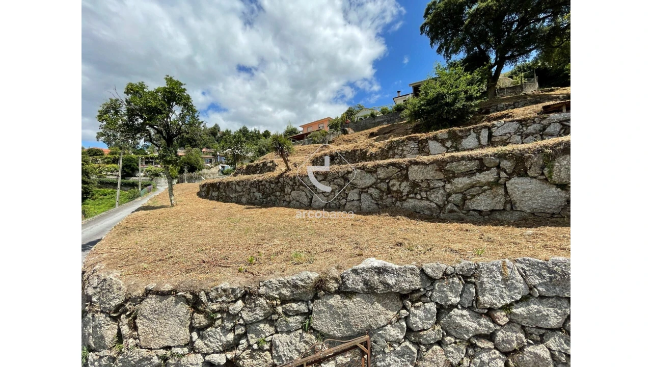 Terreno para Venda em Arcos de Valdevez (São Paio) e Giela Foto 1