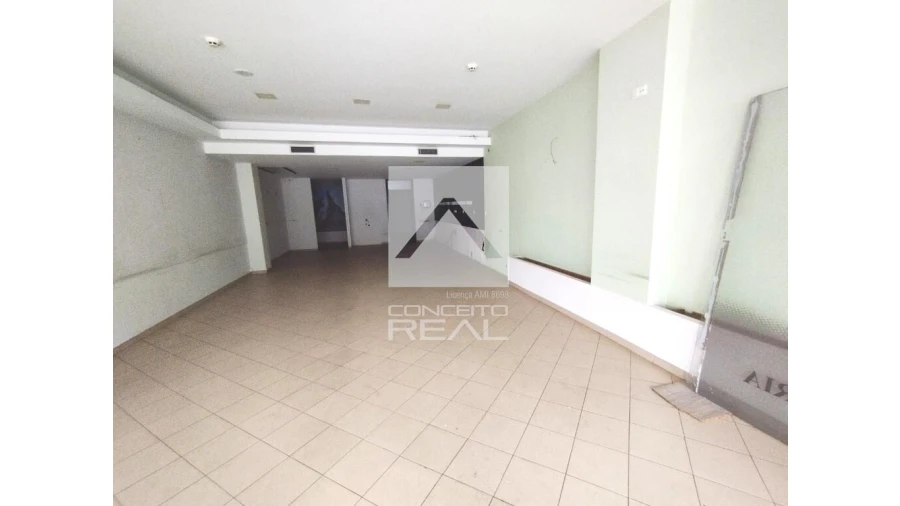 Loja para Arrendamento em Lordelo Foto 5