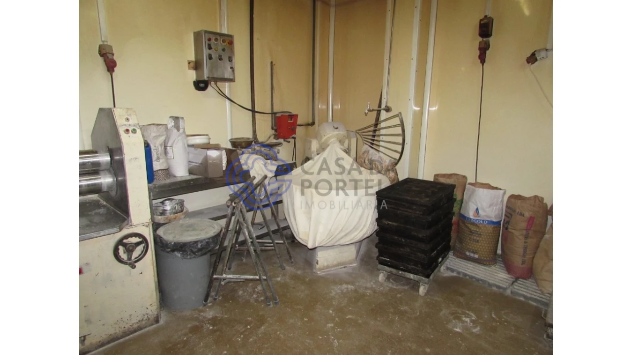 Prédio para Venda em Canelas Foto 27