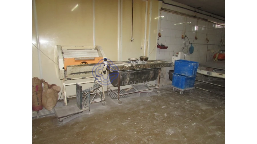 Prédio para Venda em Canelas Foto 16