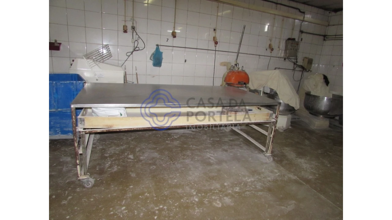 Prédio para Venda em Canelas Foto 19