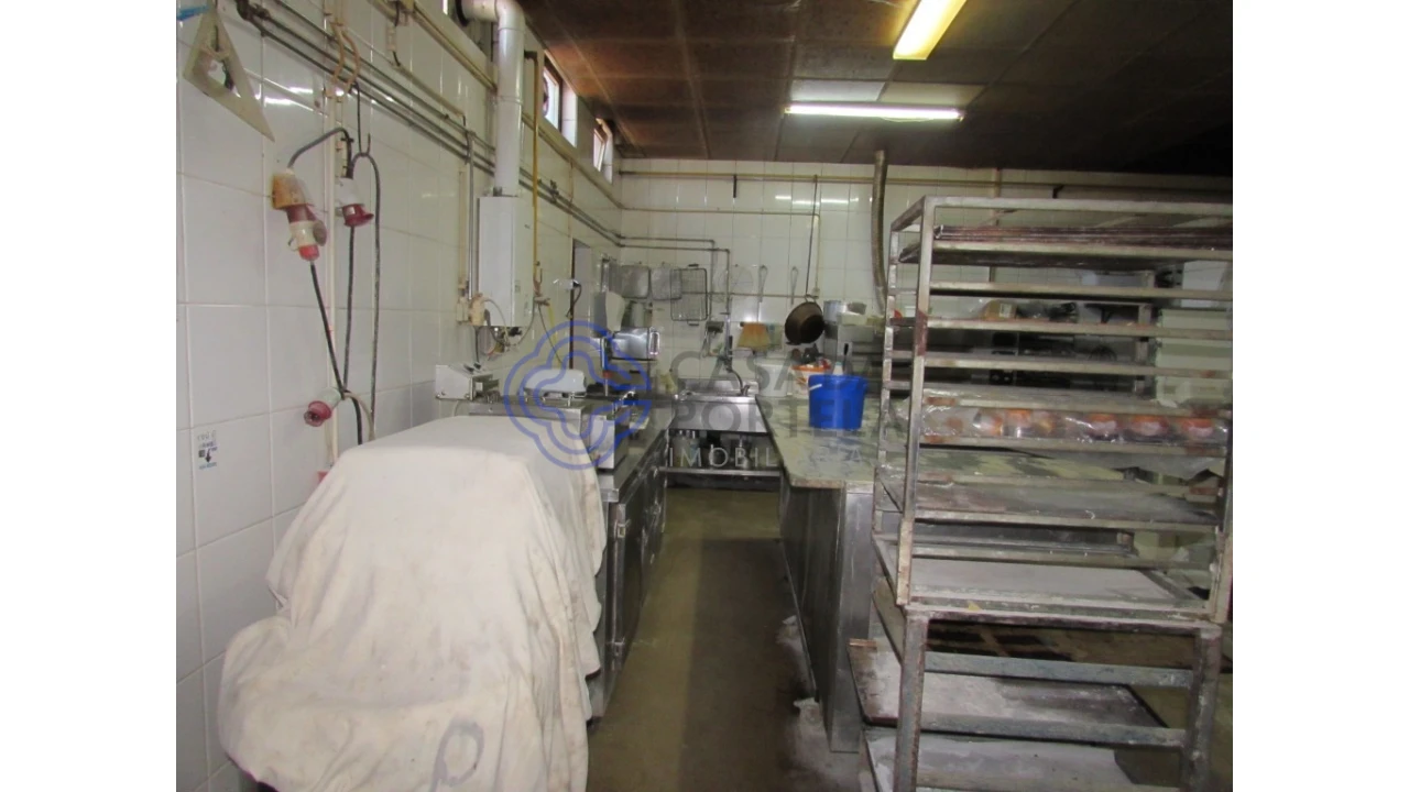 Prédio para Venda em Canelas Foto 21