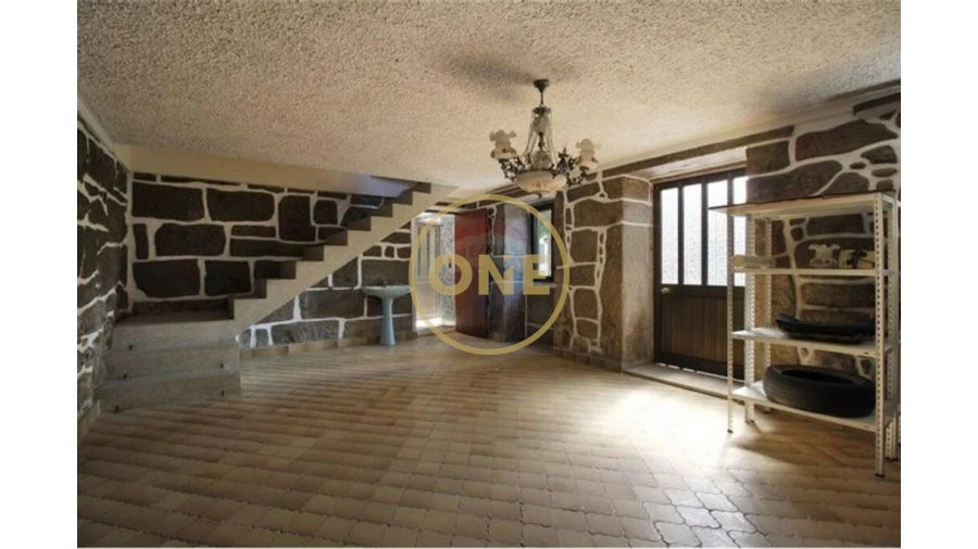 Moradia T6 para Venda em Ruivães e Novais Foto 2