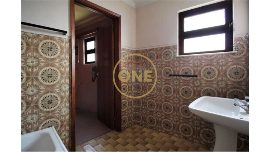 Moradia T6 para Venda em Ruivães e Novais Foto 11