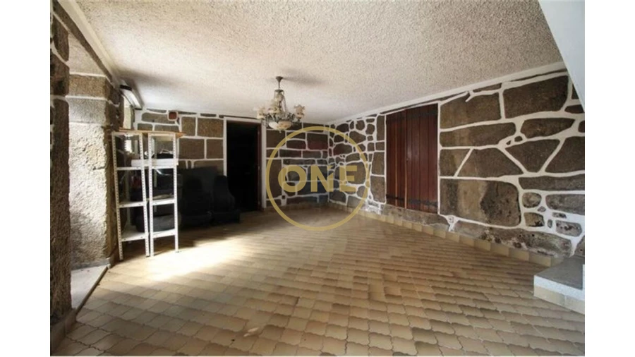 Moradia T6 para Venda em Ruivães e Novais Foto 3