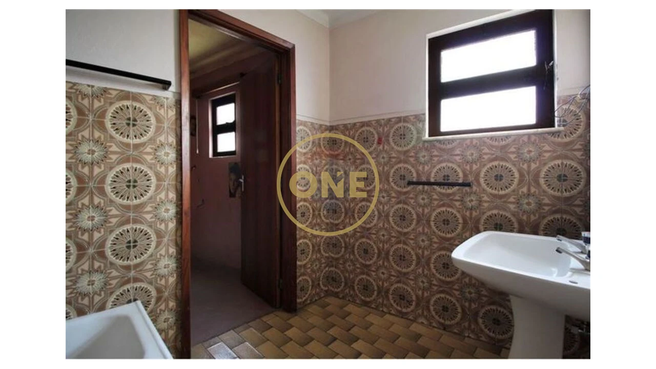 Moradia T6 para Venda em Ruivães e Novais Foto 11