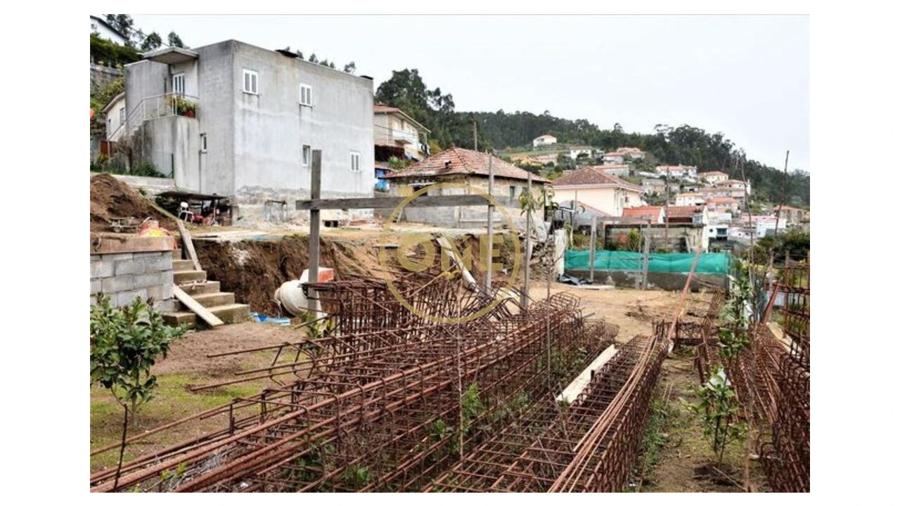 Terreno para Venda em Vale (São Cosme), Telhado e Portela Foto 14