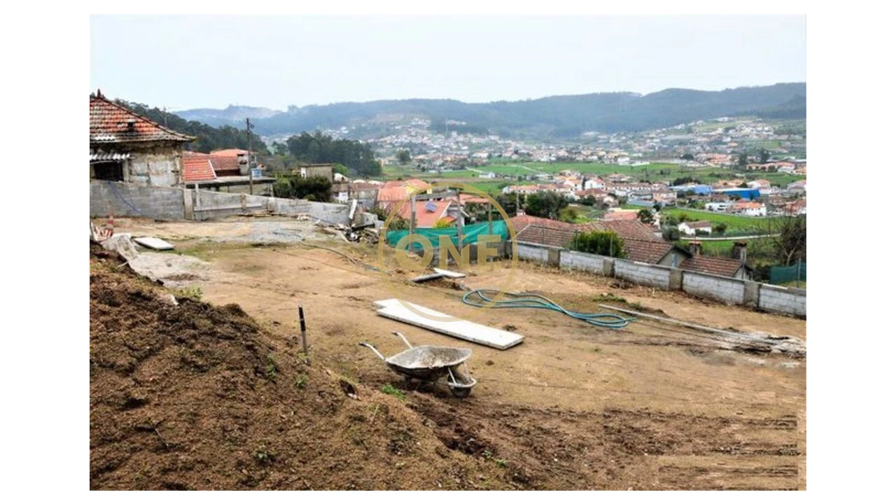 Terreno para Venda em Vale (São Cosme), Telhado e Portela Foto 8