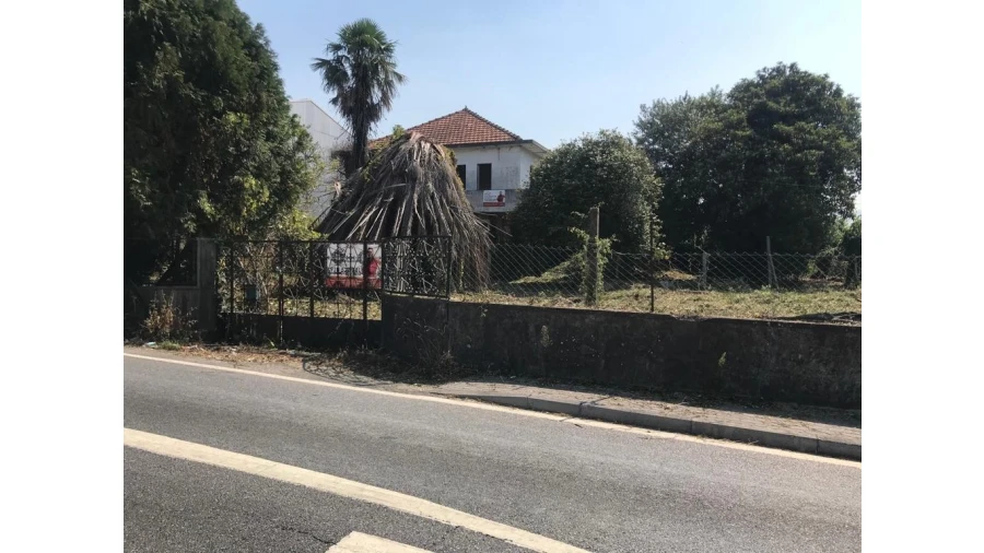 Moradia T3 para Venda em Areias, Sequeirô, Lama e Palmeira Foto 2