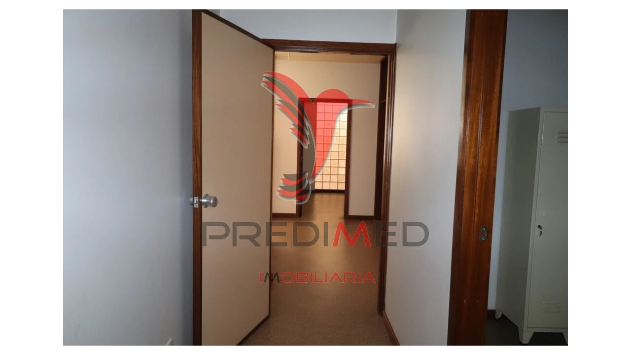 Loja para Venda em Mesão Frio Foto 14