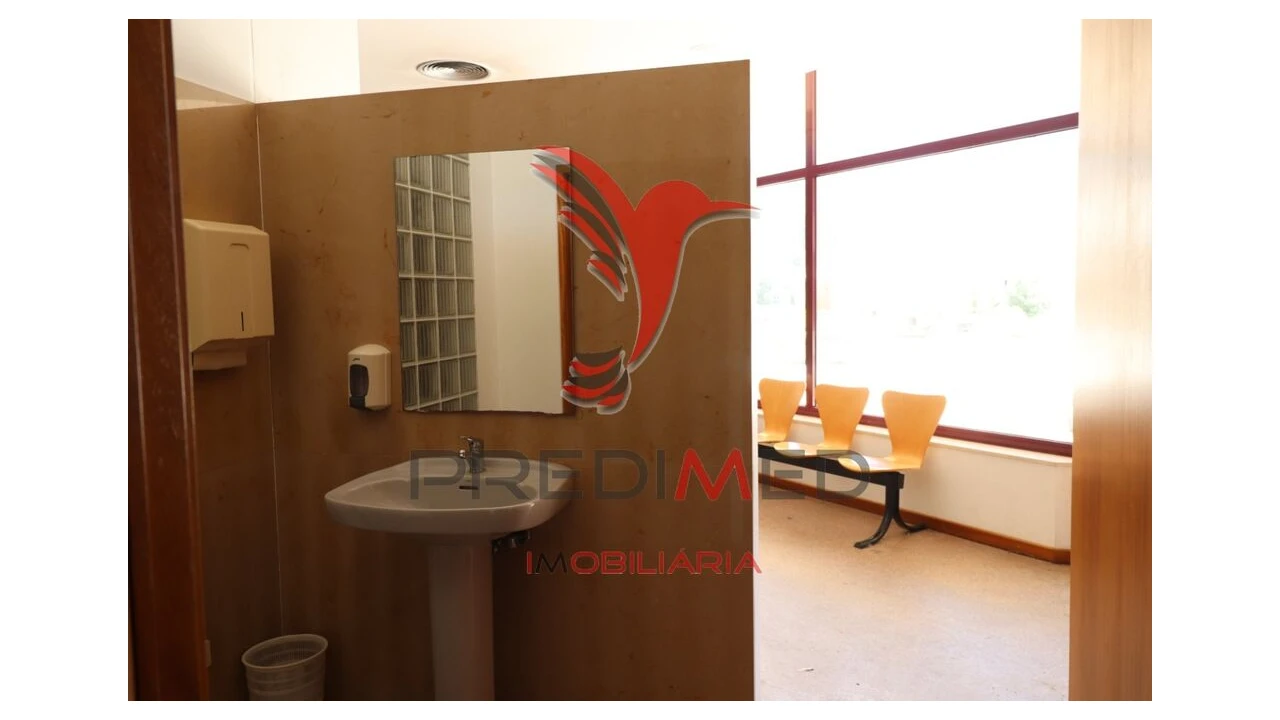 Loja para Venda em Mesão Frio Foto 8