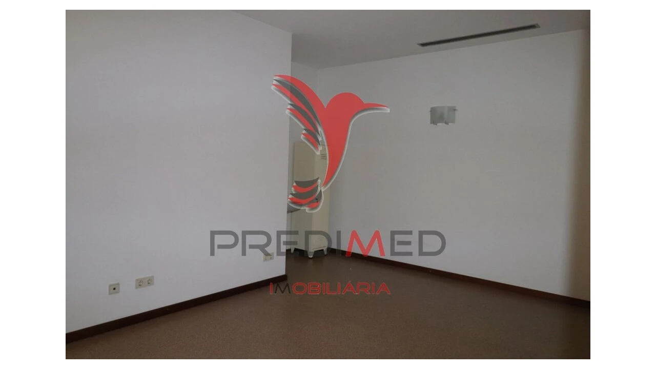 Loja para Venda em Mesão Frio Foto 17