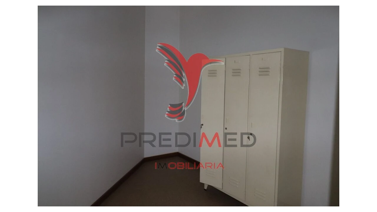 Loja para Venda em Mesão Frio Foto 18