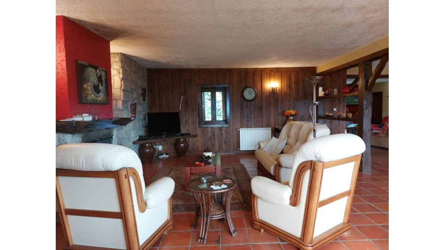 Moradia T3 para Venda em Ventosa e Cova Foto 2