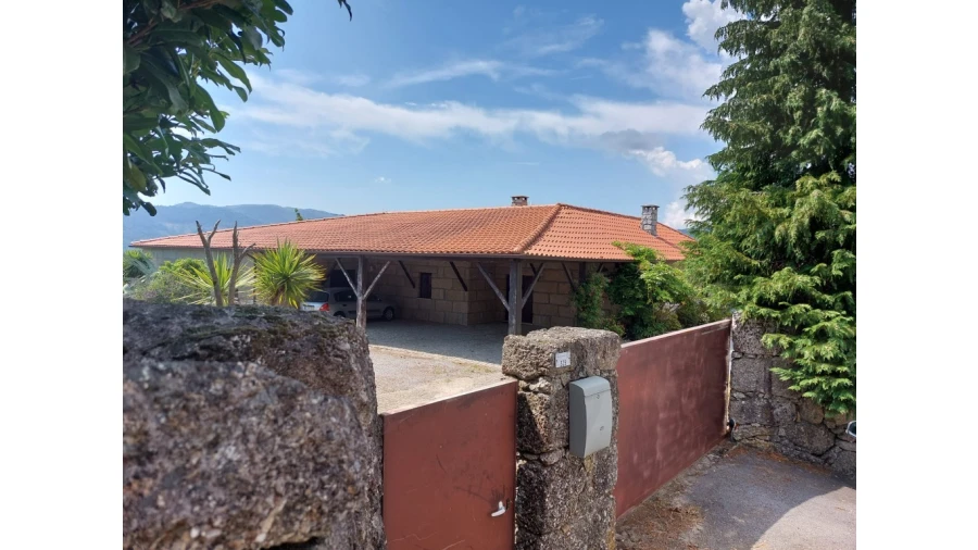 Moradia T3 para Venda em Ventosa e Cova