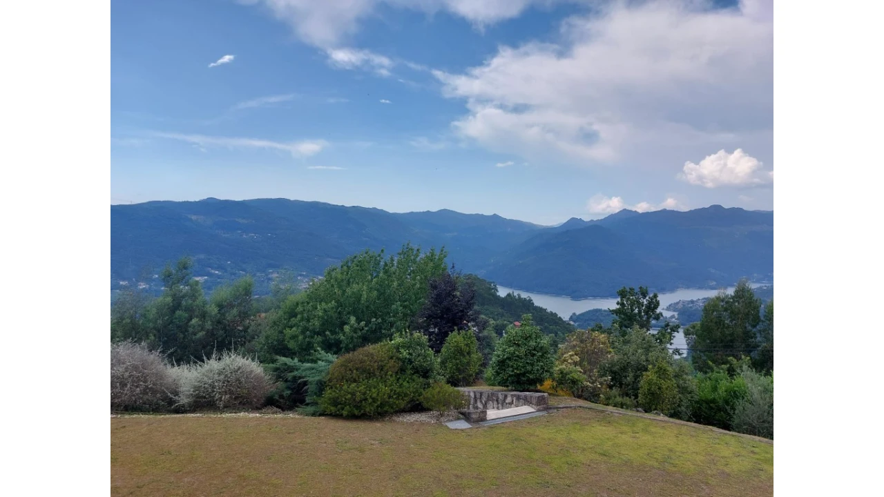 Moradia T3 para Venda em Ventosa e Cova Foto 22