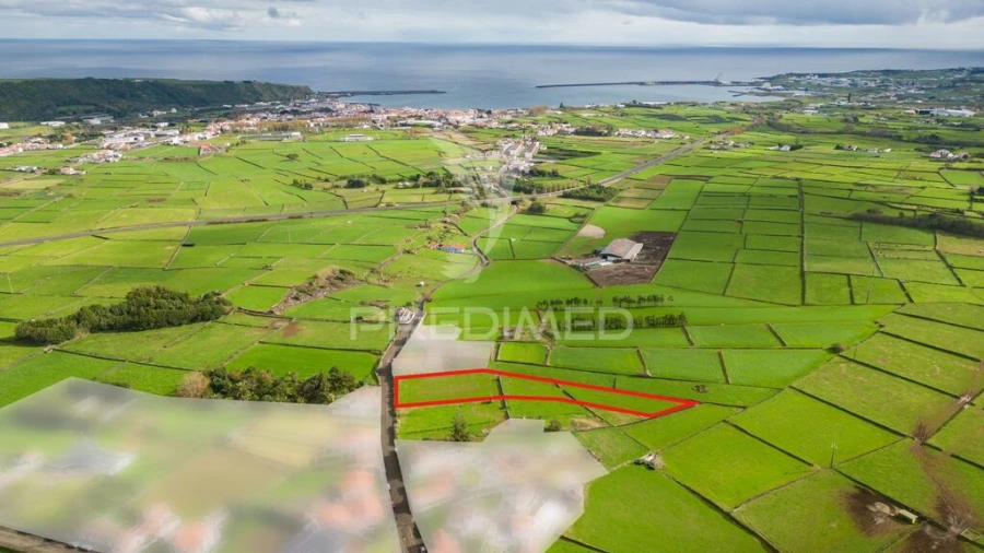 Terreno para Venda em Praia da Vitoria (Santa Cruz) Foto 6
