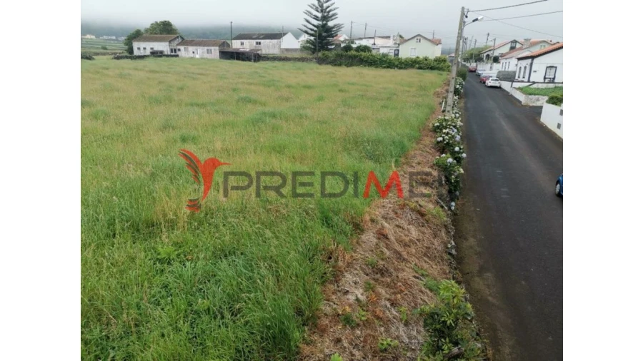 Terreno para Venda em Praia da Vitoria (Santa Cruz) Foto 2