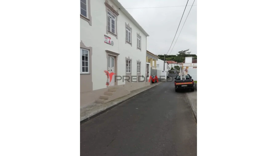 Moradia T4 para Venda em Agualva Foto 1