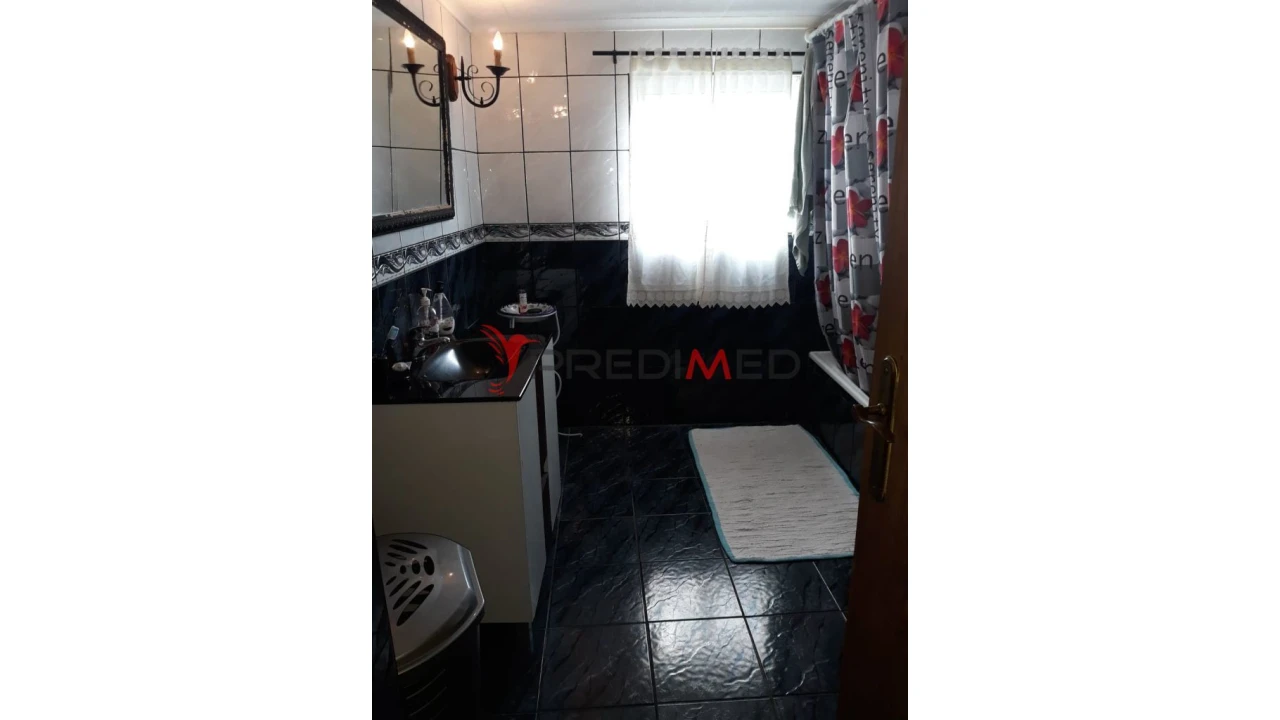 Moradia T4 para Venda em Agualva Foto 4