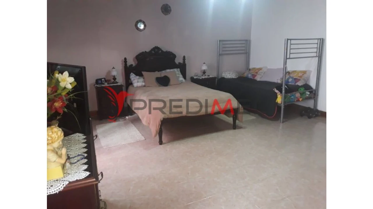 Moradia T4 para Venda em Agualva Foto 13