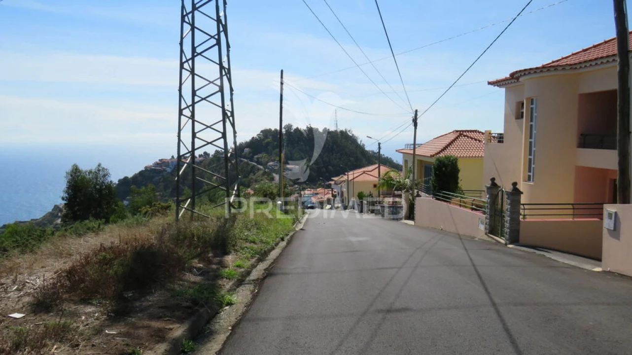 Terreno para Venda em Camara de Lobos Foto 4