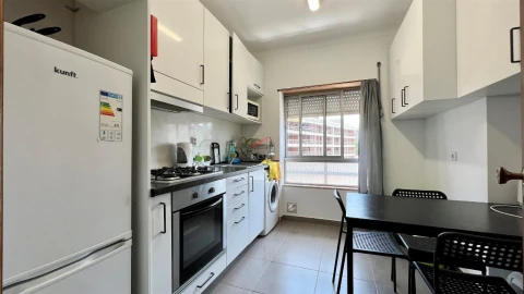 Apartamento T5 para Venda em Santo Antonio dos Olivais