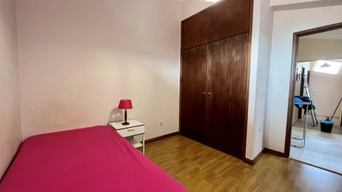 Apartamento T5 para Venda em Santo Antonio dos Olivais