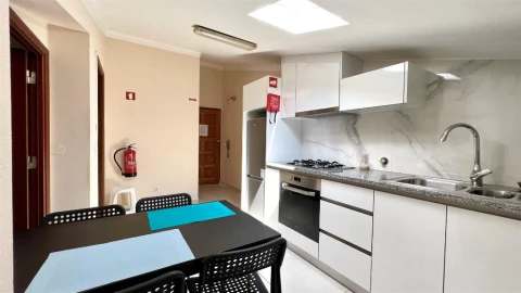Apartamento T5 para Venda em Santo Antonio dos Olivais