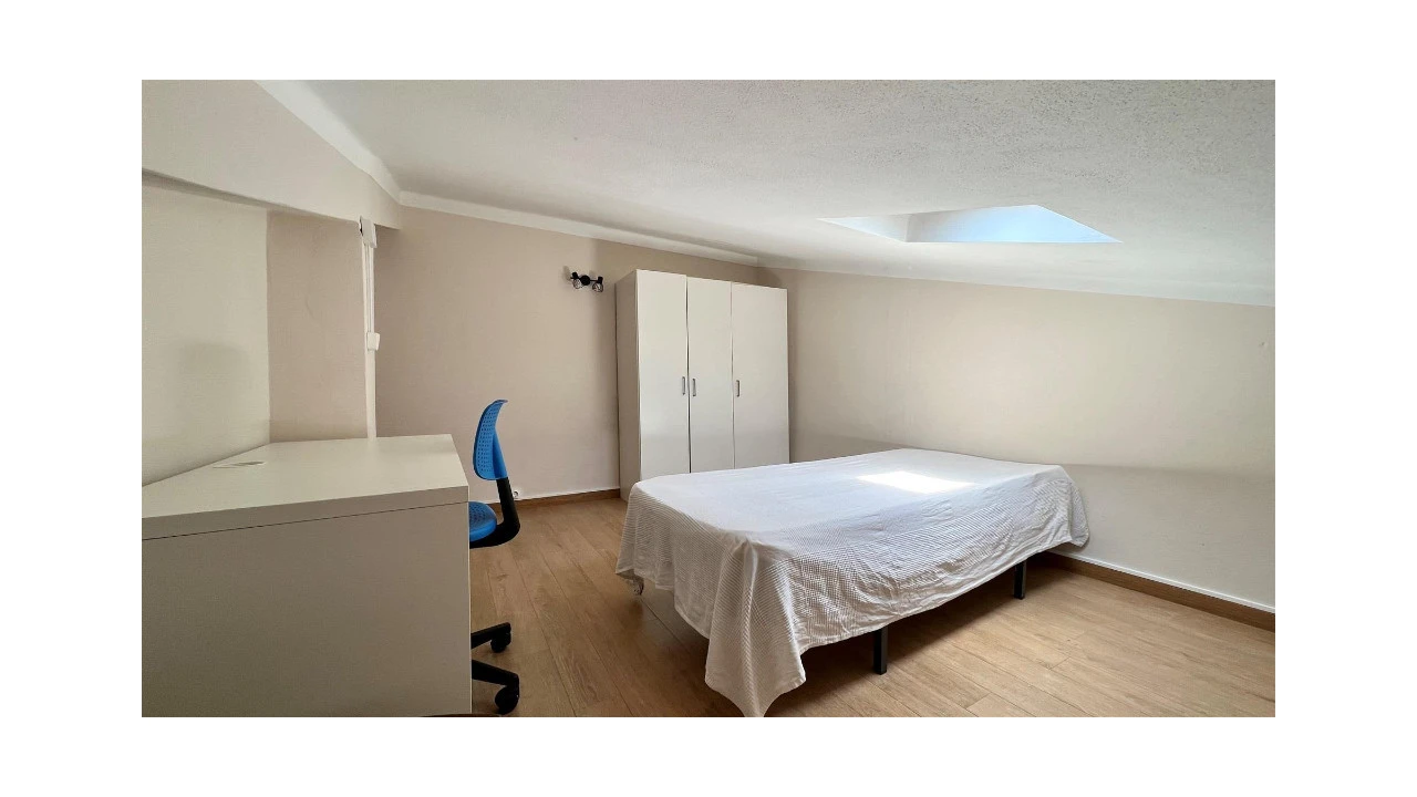 Apartamento T5 para Venda em Santo Antonio dos Olivais Foto 14