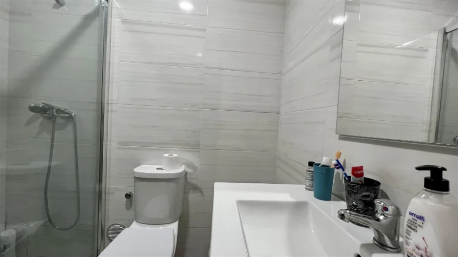 Apartamento T5 para Venda em Santo Antonio dos Olivais Foto 6