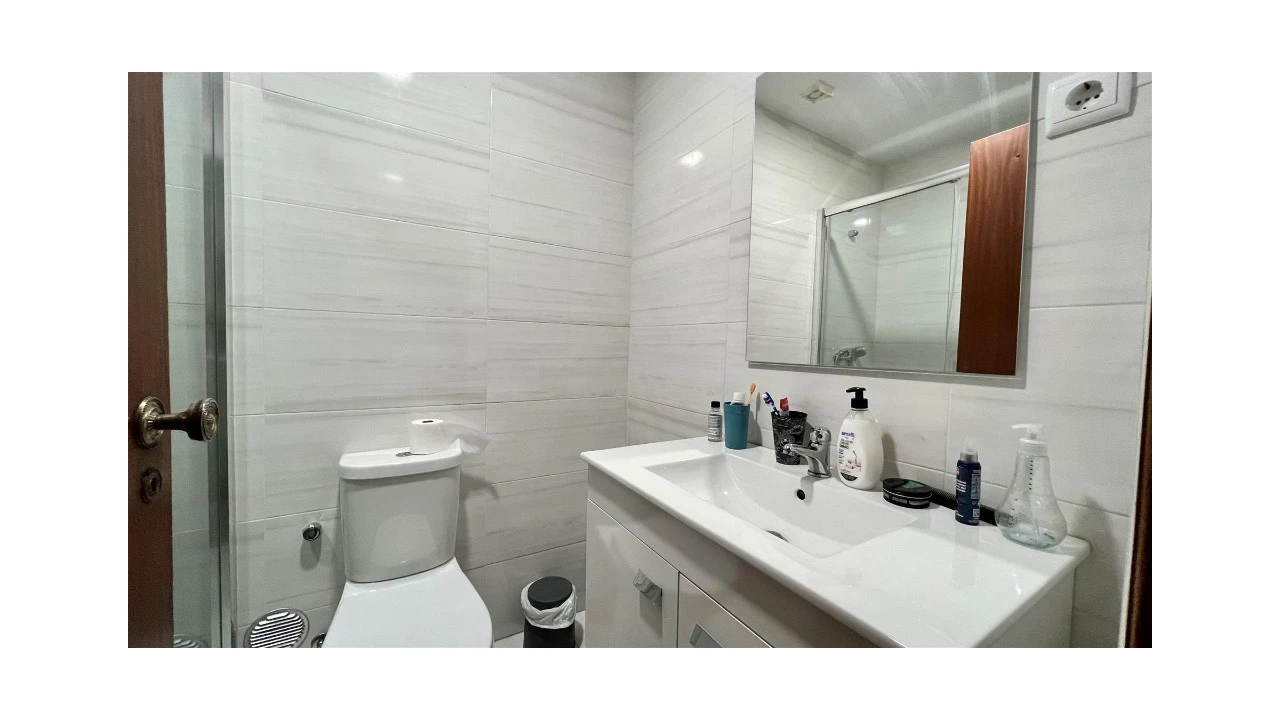 Apartamento T5 para Venda em Santo Antonio dos Olivais Foto 7