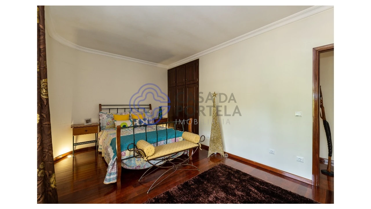 Moradia T4 para Venda em Sobrado e Bairros Foto 27